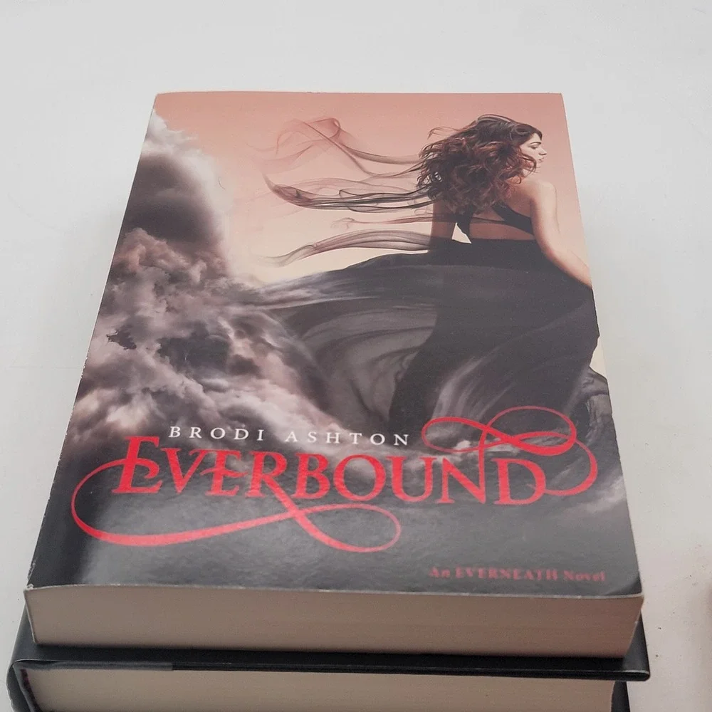 Brodi Ashton Everbound Evertrue First Edition Everneath Book Lot Excellent